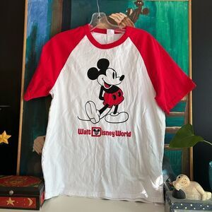 Disney Retro Style Mickey Mouse Red and White Tee M Unisex